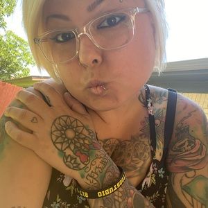 Meet your Posher, Elisa